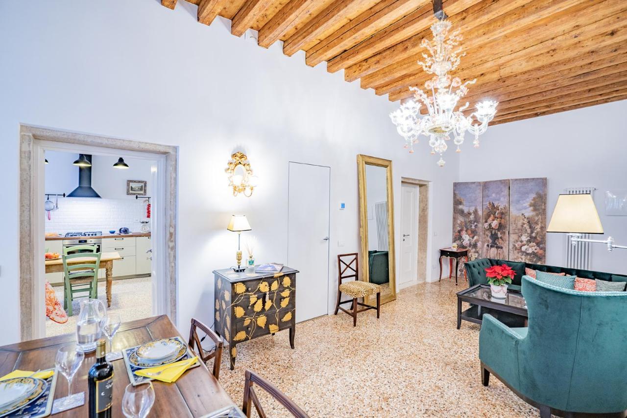 Ca' San Beneto Completely Refurbished In A Fabulously Central Area Venedig Eksteriør billede